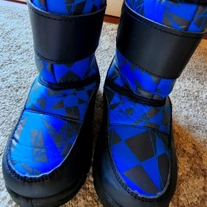 Toddler boy snow boots soze 8.5